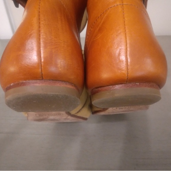 Samantha Pleet 1000 Mile Wolverine Sz 7 Digby
Gladiator Tan Leather Sandal Shoes - Picture 3 of 14